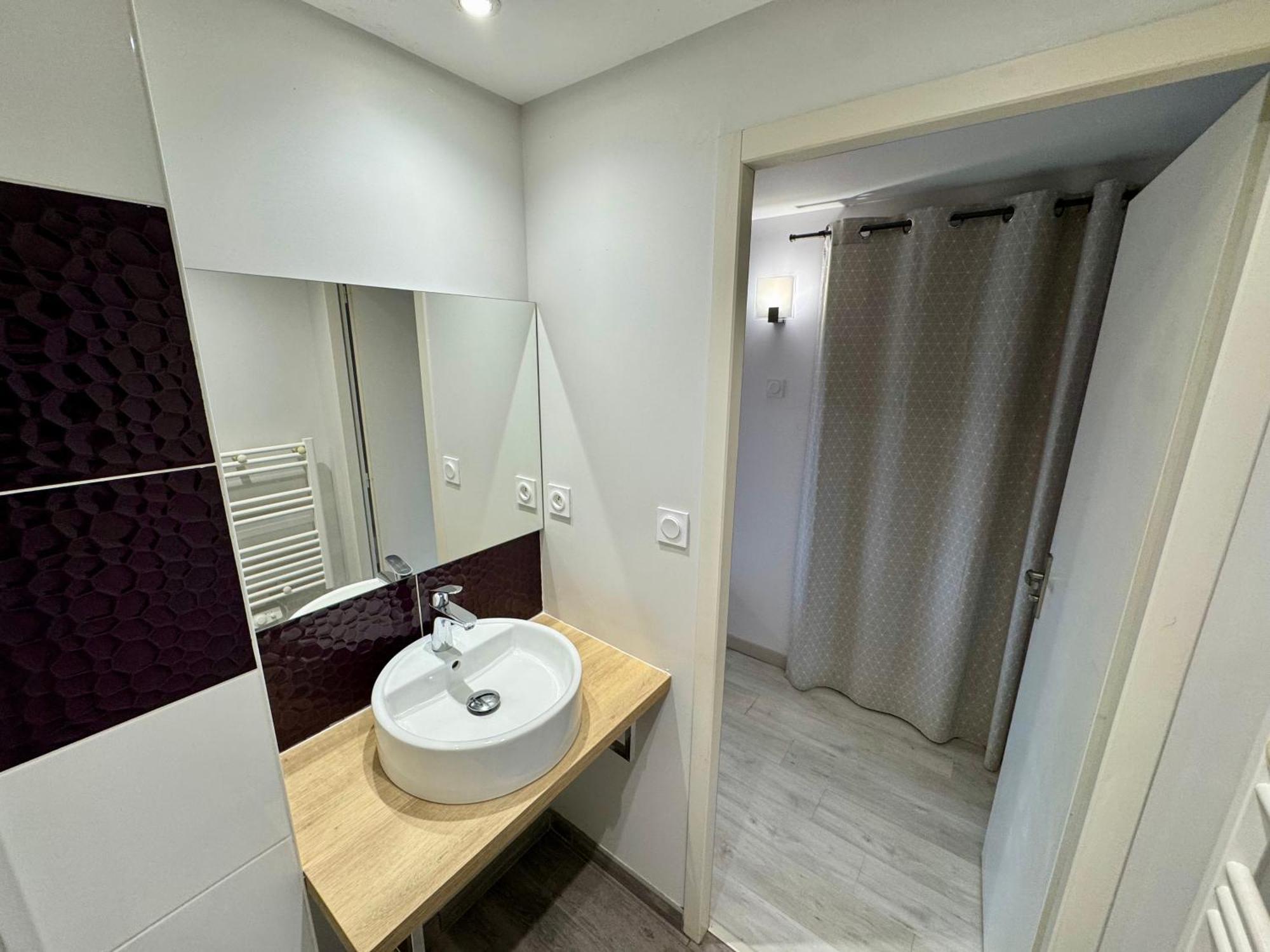 Domaine Des 5 Roses - Rose Rouge Apartment La Guierche Exterior foto